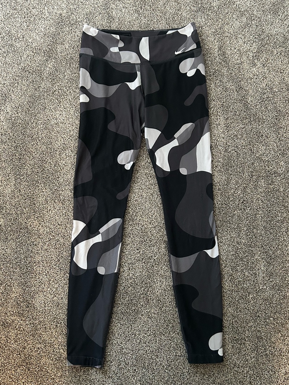 Nike Women’s Black & Gray Camouflage Leggings